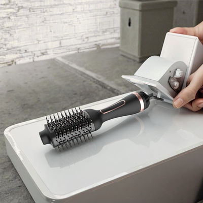 ডুয়াল ভোল্টেজ মাল্টিফাংশন হেয়ার ড্রায়ার ব্রাশ, যা সহজে স্টাইলিং করার জন্য ওভাল ব্যারেলযুক্ত