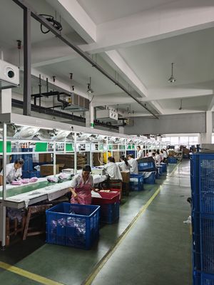 পেশাদার ২-ইন-১ হট এয়ার স্টাইলিং ব্রাশ এবং হেয়ার কার্লার যা সর্বোচ্চ ২০০ ডিগ্রি সেলসিয়াস তাপমাত্রা এবং ১০০-২৪০ ভোল্ট পাওয়ারের সাথে সমস্ত ধরণের চুলের জন্য